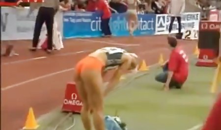 Aku merasa begitu tak video seks terhot berdaya, diborgol instruksi ini memasturbasi