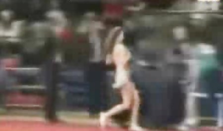 Rambut pirang memiliki pantat yang besar video seks menantu dan menggunakannya dalam realitas porno