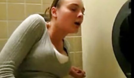 Pelacur bokep sek sedarah menyebar pantatnya