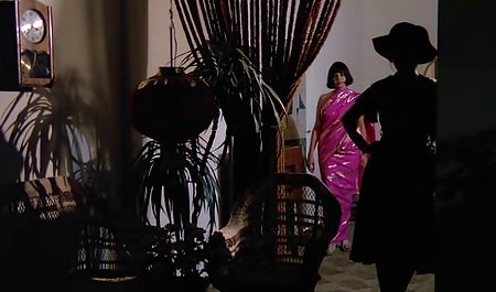 Lucu cewek cantik dengan kaki video seks enak panas mendapat