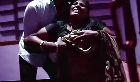 Kencan dengan tante nakal sex goyang Milf gets fucked on the spot