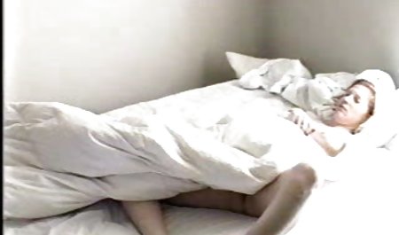 Mempersiapkan diri untuk OD video seks penyanyi dangdut pada big cocks