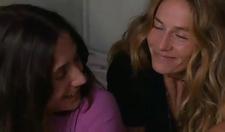 Lindsey Pelas situs seks terbaik