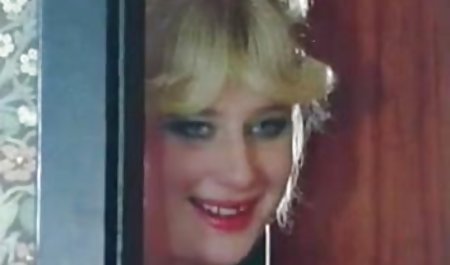 Aku terlihat begitu panas video seks toge ketika aku mencoba my moms pakaian