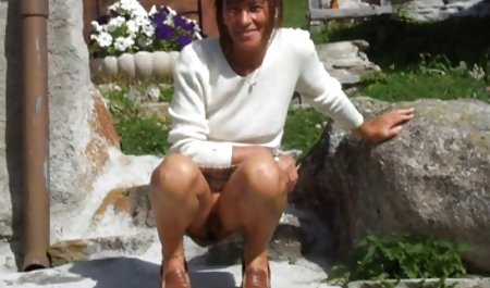 Anda dapat menonton saat ia mengisi video seks wanita seksi saya dengan cum