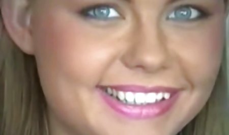 Strip Brooke Belle dan Fucks untuk mendapatkan pekerjaan di video bokep party seks 'Devon', XXX