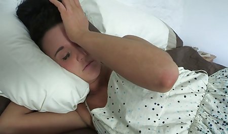 Remaja rusia Abby bermain dengan dan makan cum setelah video seks mesum anal