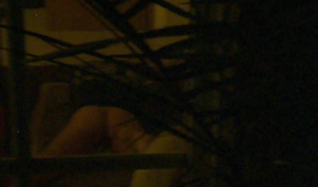 Tante girang Nina video seks onani Hartley panas