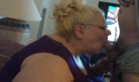 Check out my MILF istri nenek, menunjukkan bokeb sekx padanya cukur jembut